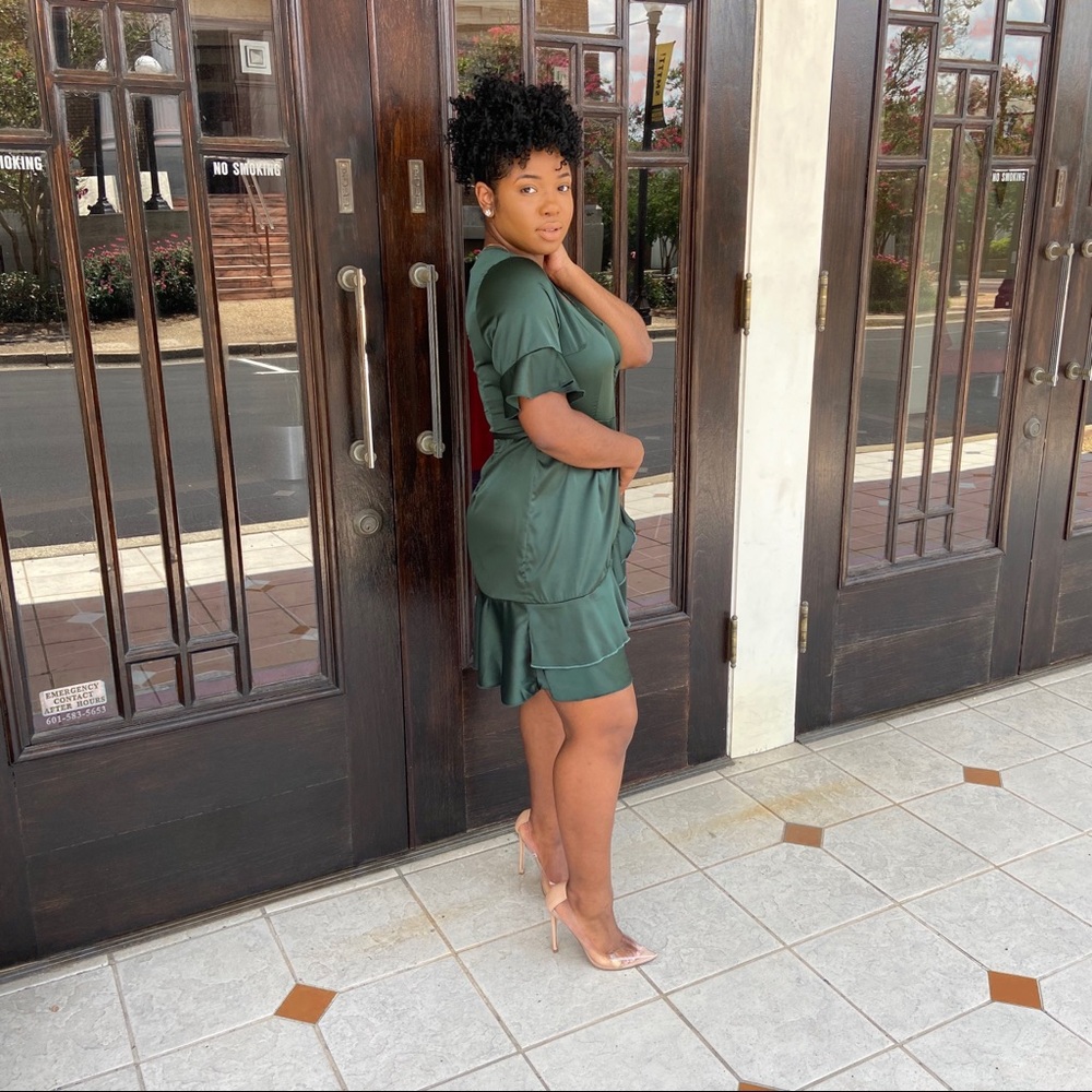 ✨MEET YOUR SELLER✨😘